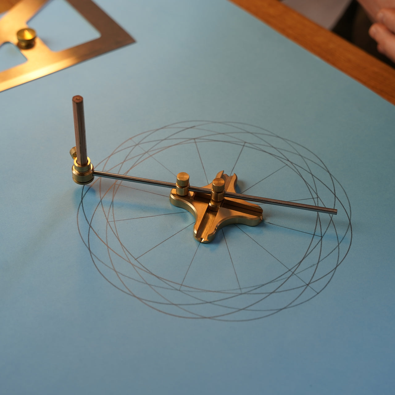 Elipso - Ellipse Drawing Tool – Makers Cabinet