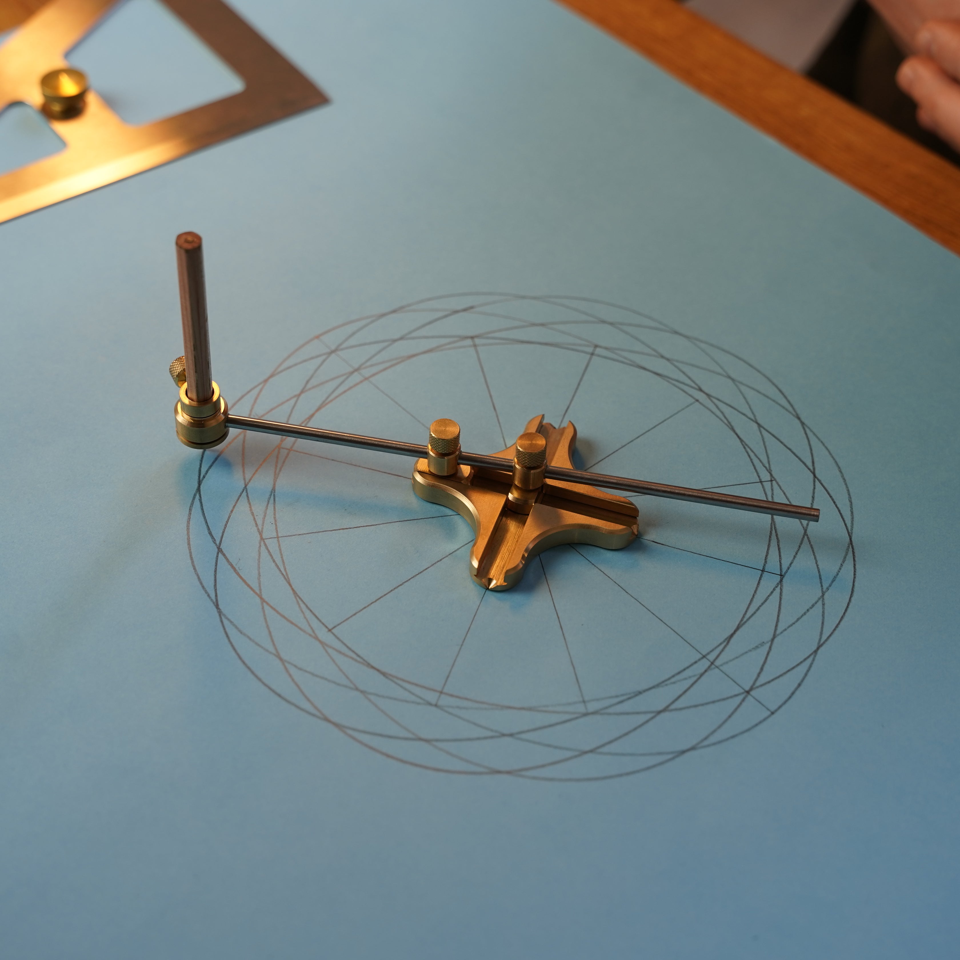 Elipso - Ellipse Drawing Tool – Makers Cabinet